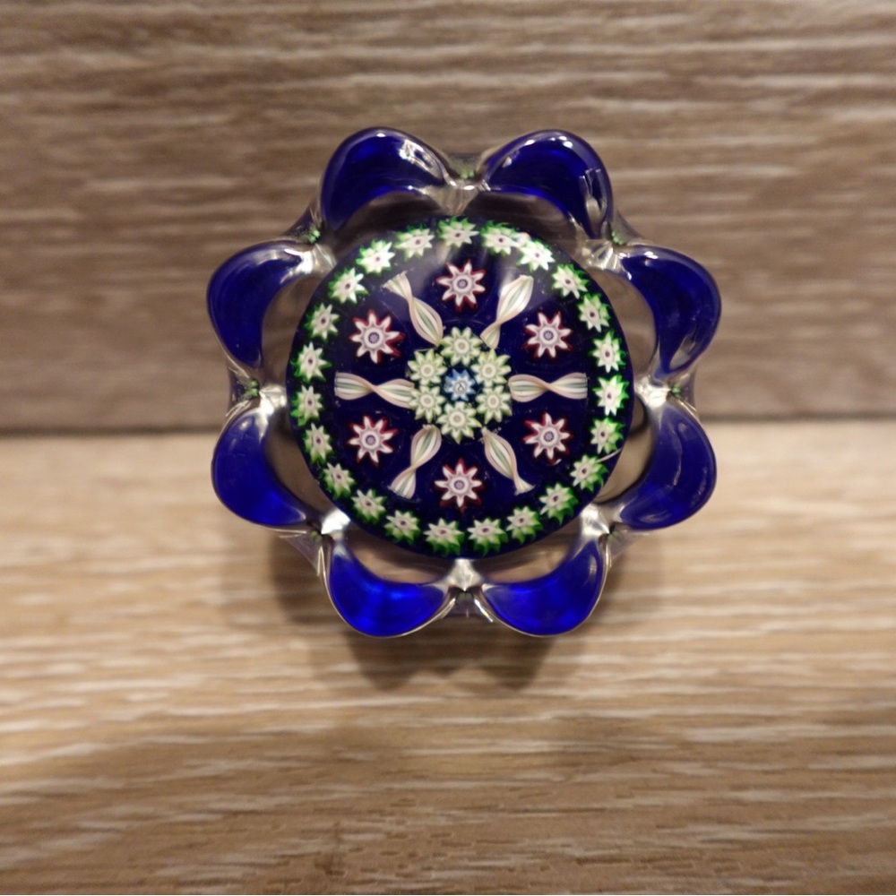 Perthshire Pressed Scallops Millefiori Paperweight‎ PP170 Six Radial Twist Small